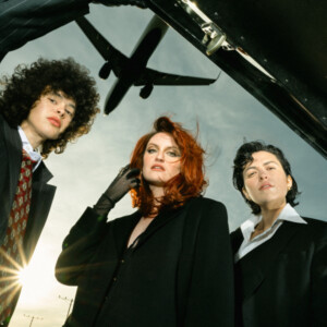 MUNA - Saves The World