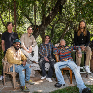 Maroon 5 - Love Is Like