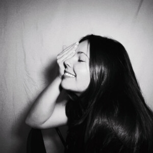 Gigi Perez - At The Beach, In Every Life