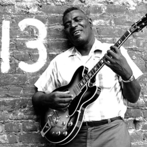 Howlin' Wolf - Moanin’ in the Moonlight